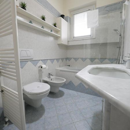 Appartamento Con Parcheggio Vicino Alla Stazione E Centro La Spezia Ngoại thất bức ảnh